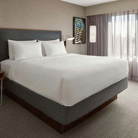 Courtyard By Marriott Mississauga-Airport Corporate Centre West Hotell Eksteriør bilde
