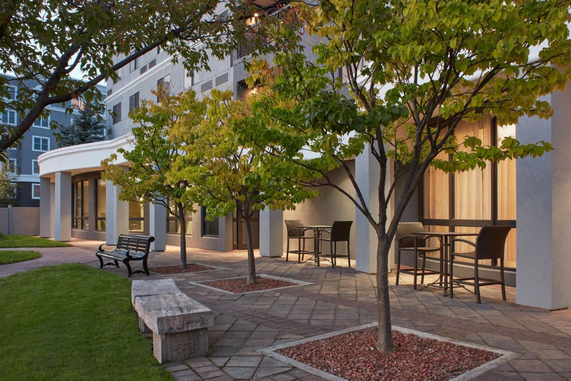 Courtyard By Marriott Mississauga-Airport Corporate Centre West Hotell Eksteriør bilde