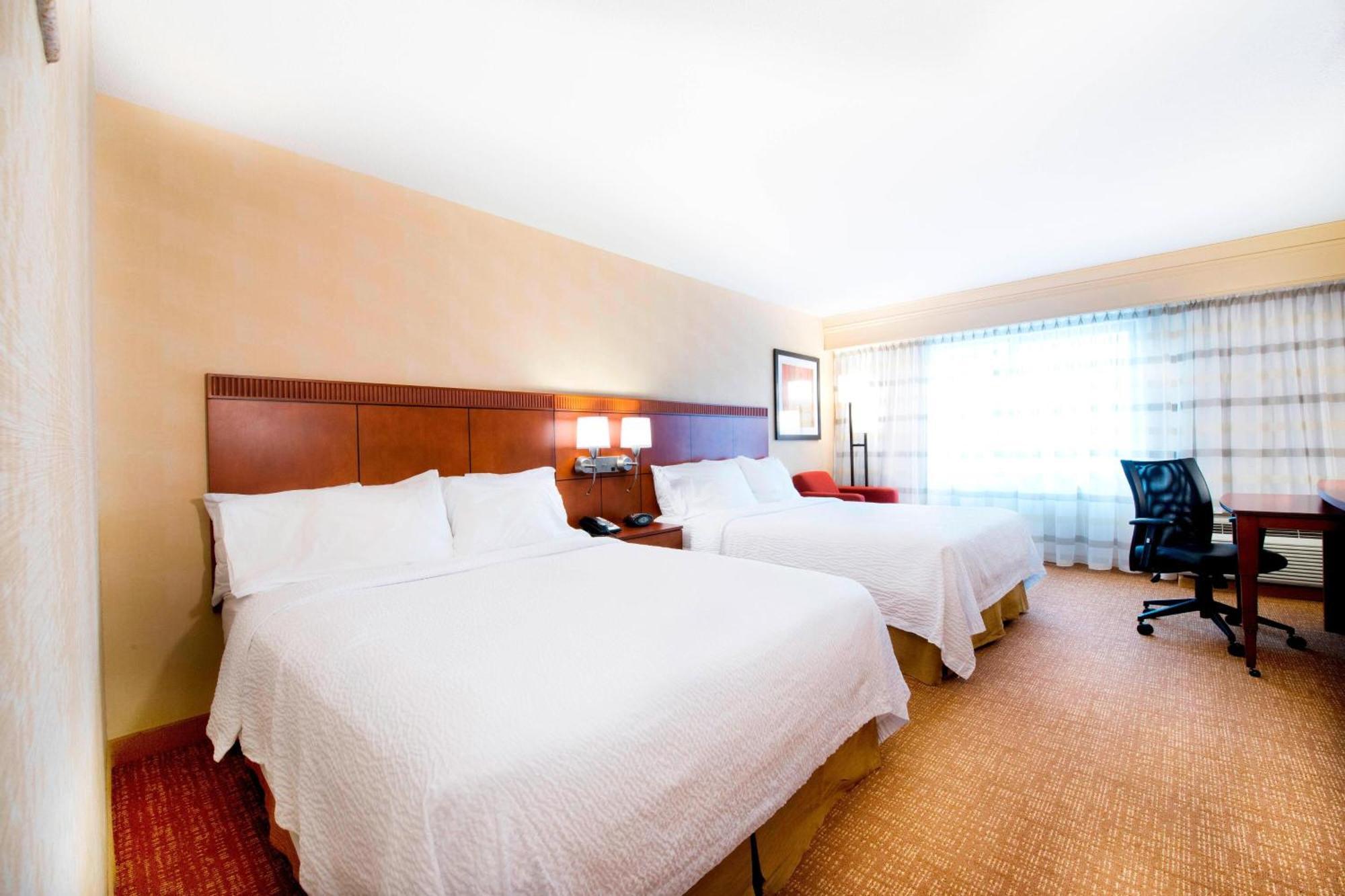 Courtyard By Marriott Mississauga-Airport Corporate Centre West Hotell Eksteriør bilde
